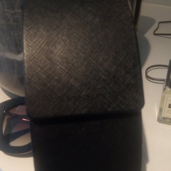 PRADA Luxury Black Sunglasses - Picture 4 of 7